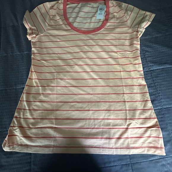 NWT LLBean Women’s Soft Stretch Supima-Blend Scoopneck Short Sleeve Tee - Picture 2 of 6